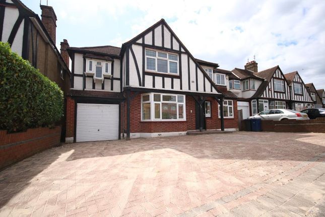 6 bedroom detached house for sale