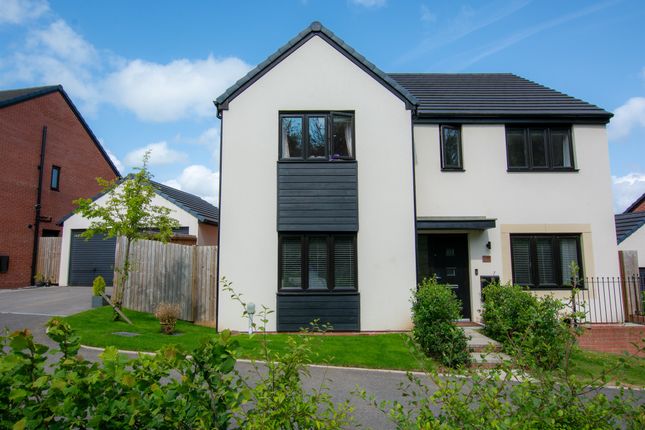 5 bed detached house