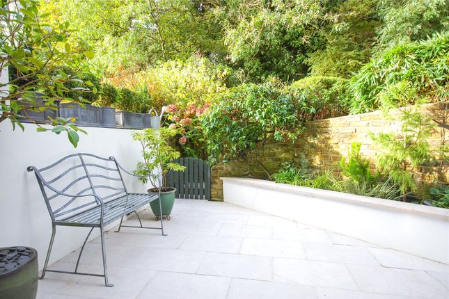 South Hill Park, Hampstead, NW3 2 bed apartment for sale