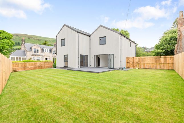 Murray Place, Dollar, FK14 5 bed detached house for sale