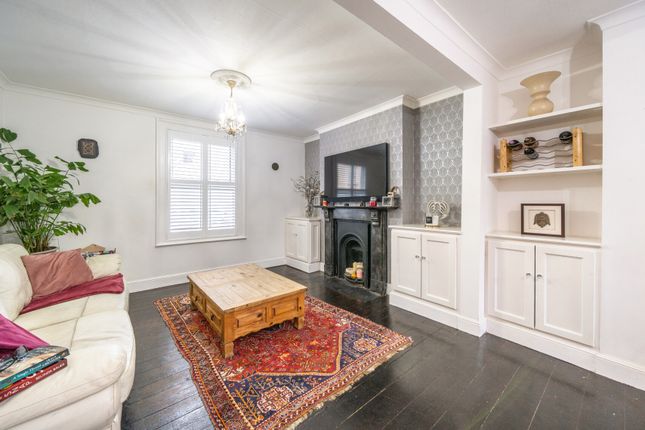 Clare Street, Gloucestershire GL53 3 bed semi