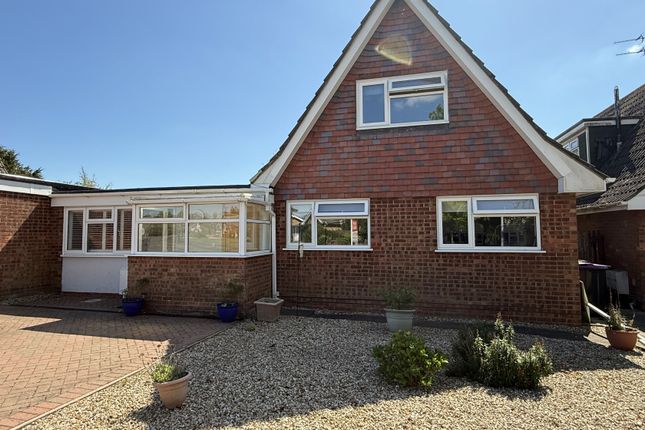 4 bed link detached house