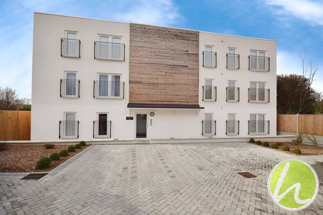 2 bedroom ground floor flat for sale