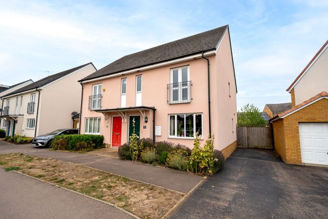 3 bedroom semi-detached house for sale