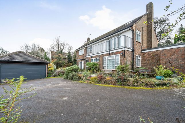 6 bed detached house