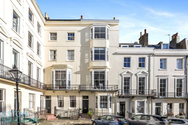 6 bed terraced house