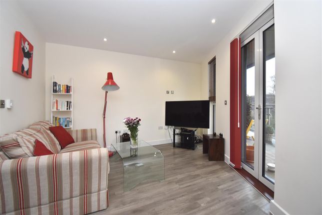 Aylesbury House, Hatton Road... Studio for sale