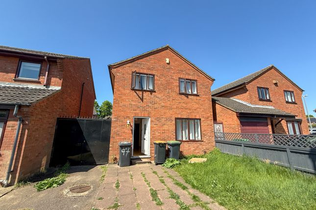 5 bed detached house