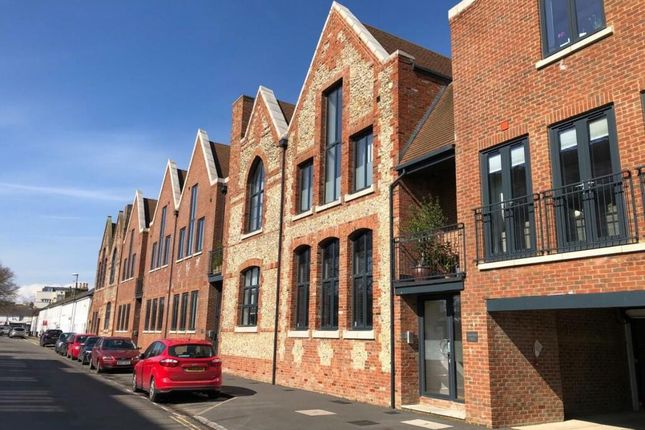 18 Ham Road, Shoreham By Sea 3 bed maisonette for sale