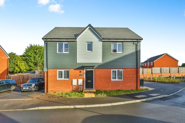 2 bedroom ground floor flat for sale