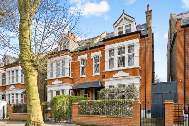 5 bedroom semi-detached house for sale