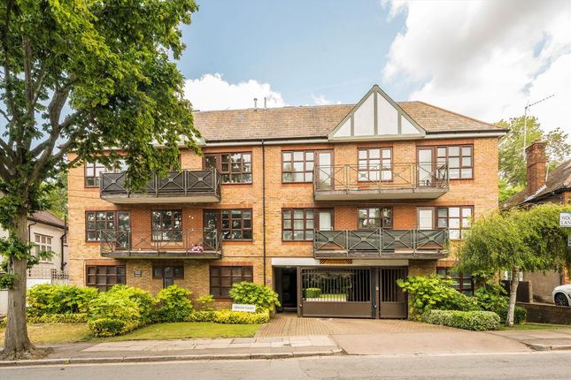 Woodside Lane, London N12 2 bed flat for sale