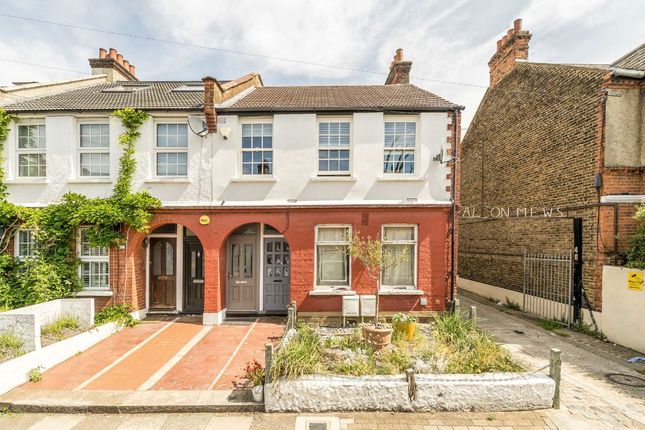 3 bedroom maisonette for sale