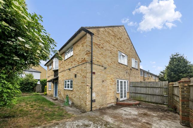 3 bedroom link detached house for sale