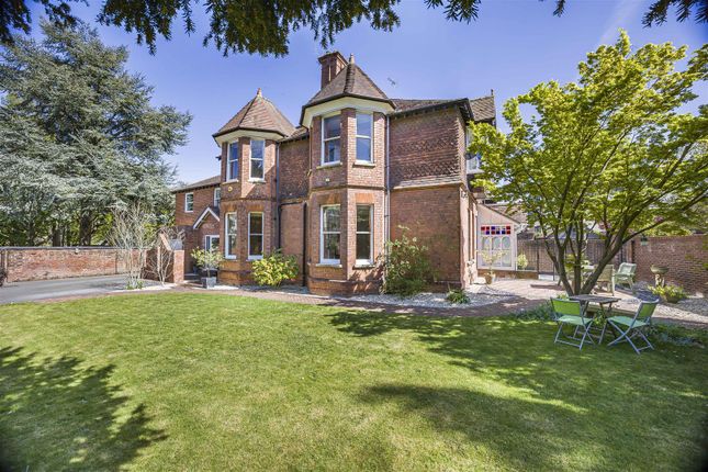 Montpellier Parade, Cheltenham 7 bed semi