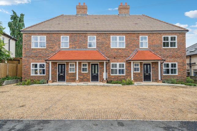 4 bedroom end of terrace house for sale