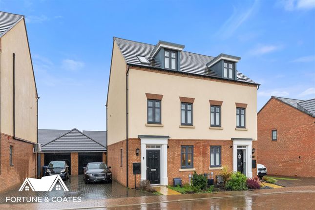 Kelly Gardens, High Wych, Sawbridgeworth 4 bed semi