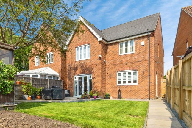4 bed detached house