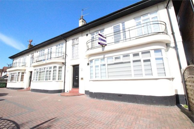 Edgwarebury Court, Edgwarebury Lane... 2 bed flat for sale