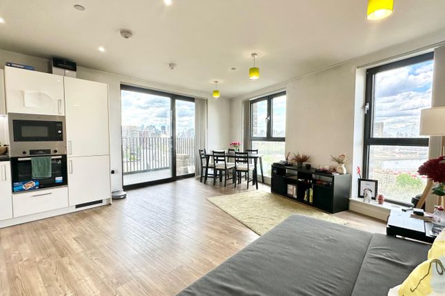 Kingfisher Heights, Bramwell Way... 2 bed apartment for sale