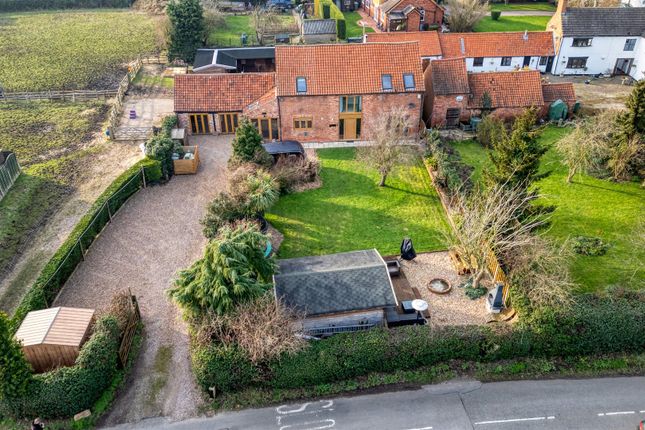 Colley Lane, Newark NG23 4 bed barn conversion for sale