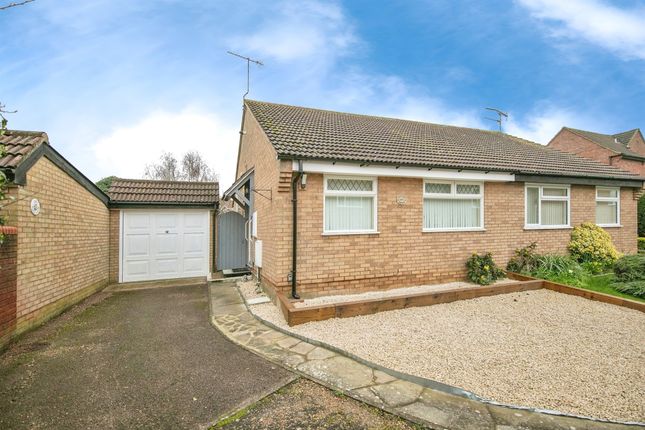 2 bedroom semi-detached bungalow for sale