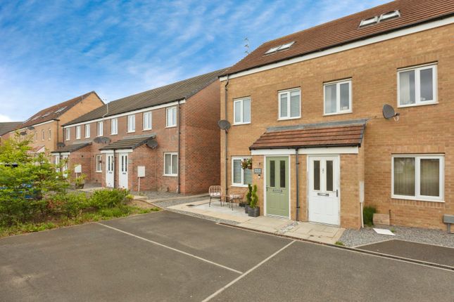 3 bedroom end of terrace house for sale