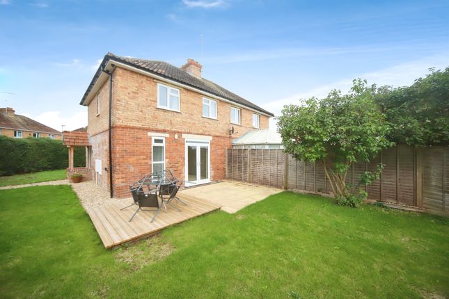 3 bedroom semi-detached house for sale