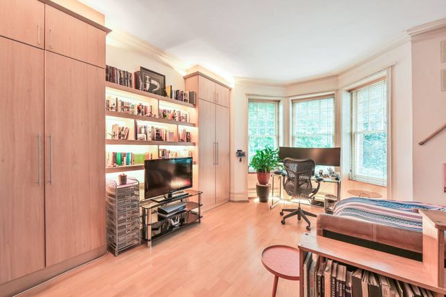 Kings Gardens, South Hampstead... 1 bed flat for sale