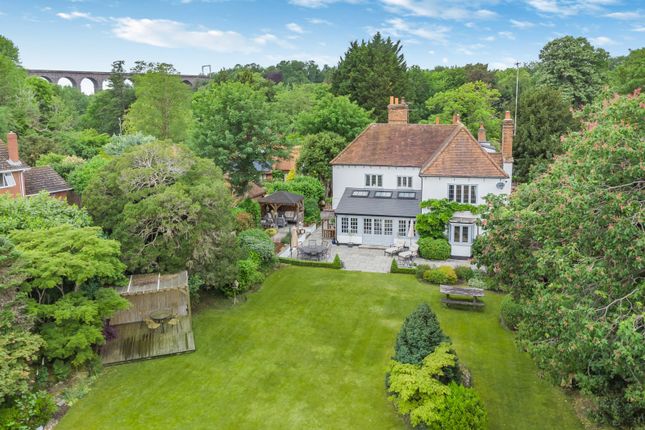 Digswell Lane, Welwyn, Hertfordshire 6 bed detached house for sale