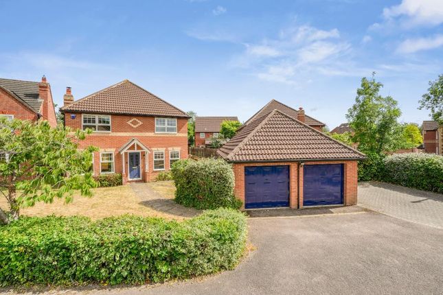 Caldecotte, Milton Keynes MK7 4 bed detached house for sale