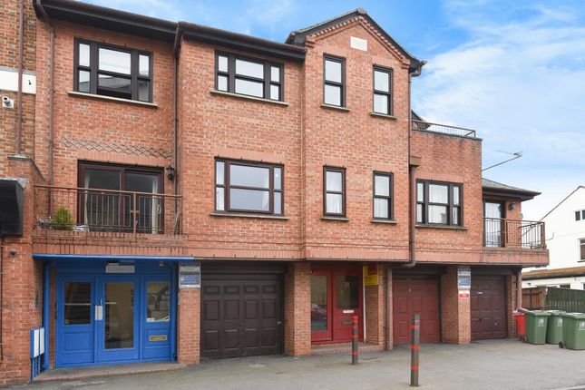 2 bed flat