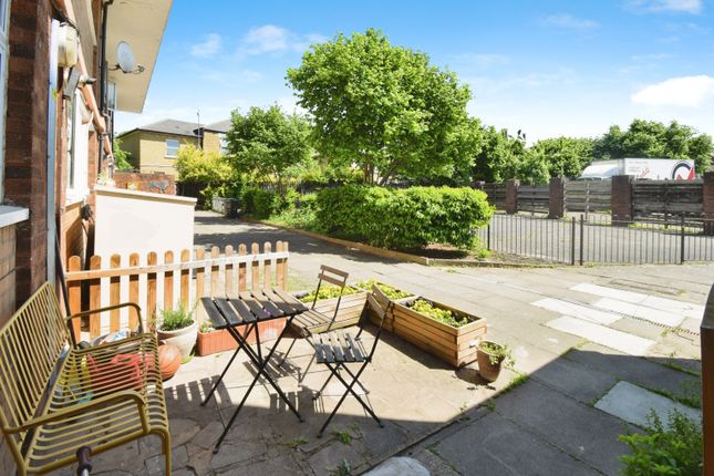 2 bedroom maisonette for sale