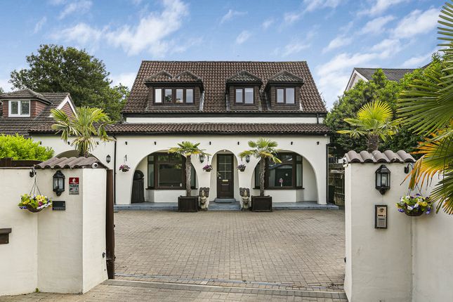 4 bed detached house