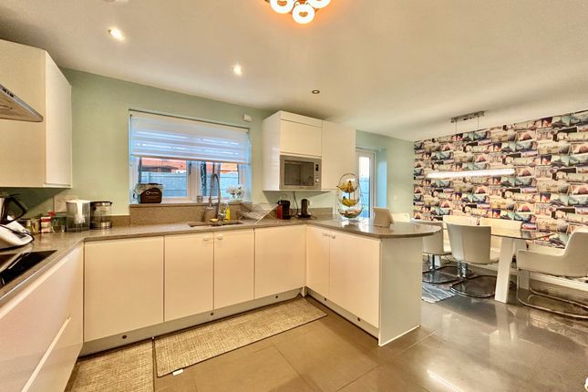 4 bedroom semi-detached house for sale