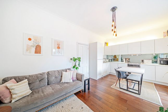 Edge Hill, Wimbledon, London, SW19 2 bed flat for sale