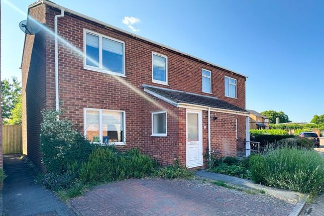 2 bedroom semi-detached house for sale
