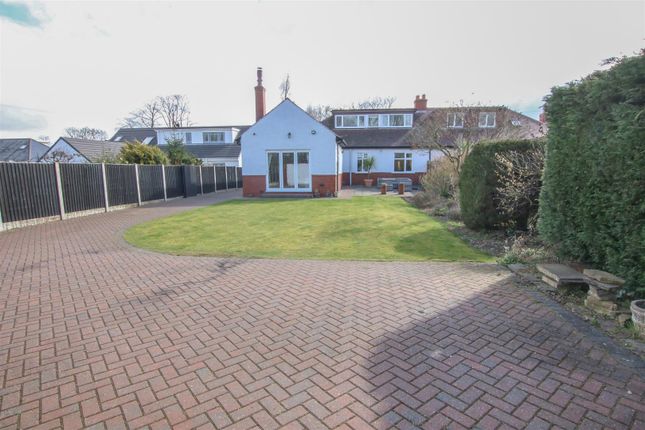 3 bed semi-detached bungalow