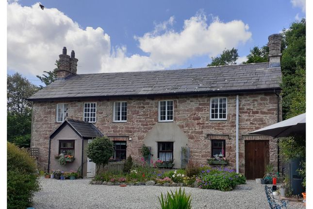2 bedroom detached house for sale