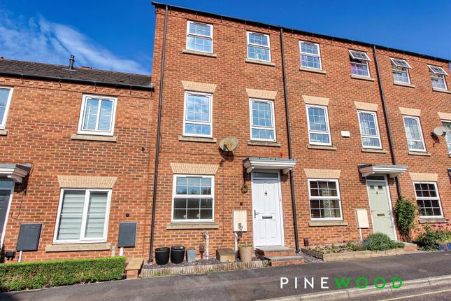 Canal Mews, Chesterfield S41 4 bed townhouse for sale