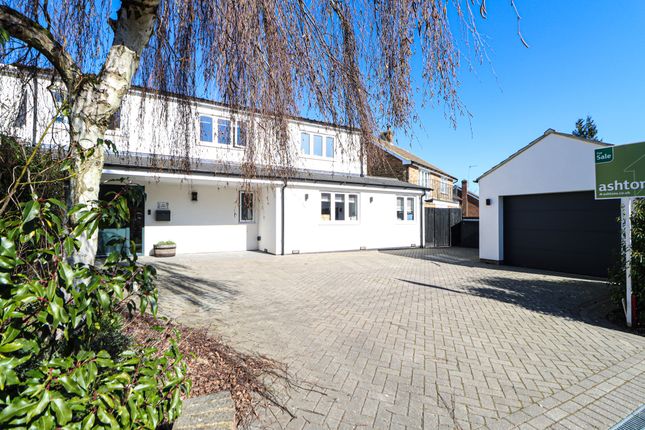 Station Road, Harpenden, Harpenden, AL5 4 bed semi