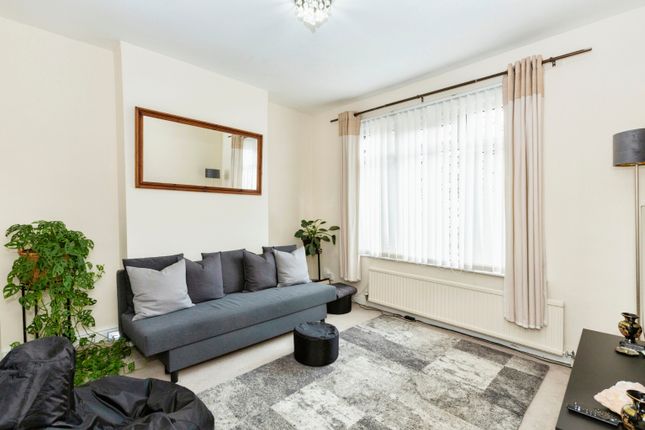 2 bedroom maisonette for sale