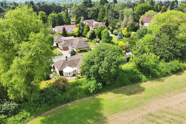 Walton Close, Kirby Muxloe, LE9 3 bed detached bungalow for sale