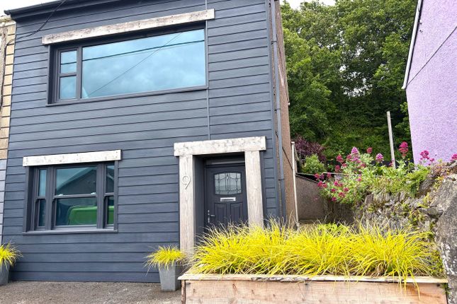 4 bedroom end of terrace house for sale