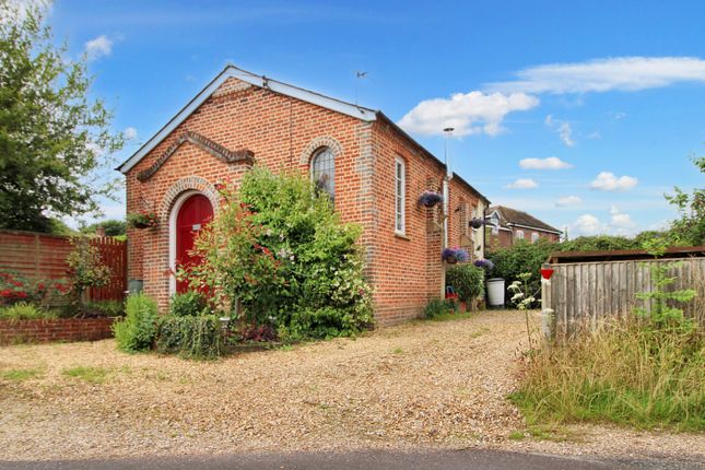 2 bed detached house