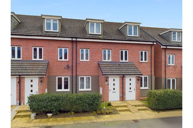 3 bed terraced house