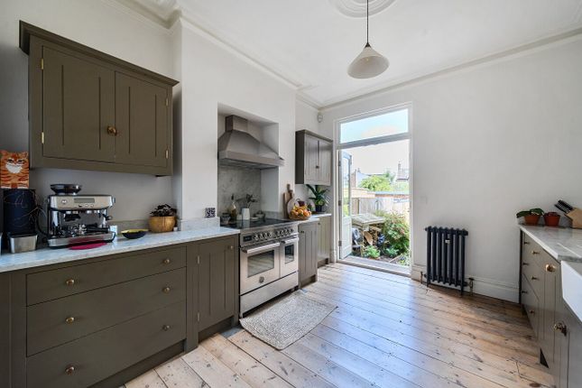4 bedroom semi-detached house for sale