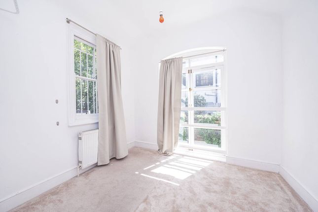 Cazenove Road, Hackney, London, N16 1 bed flat for sale