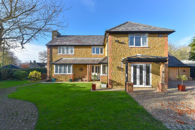 3 bed detached house