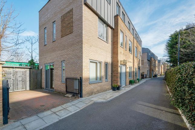 4 bedroom semi-detached house for sale